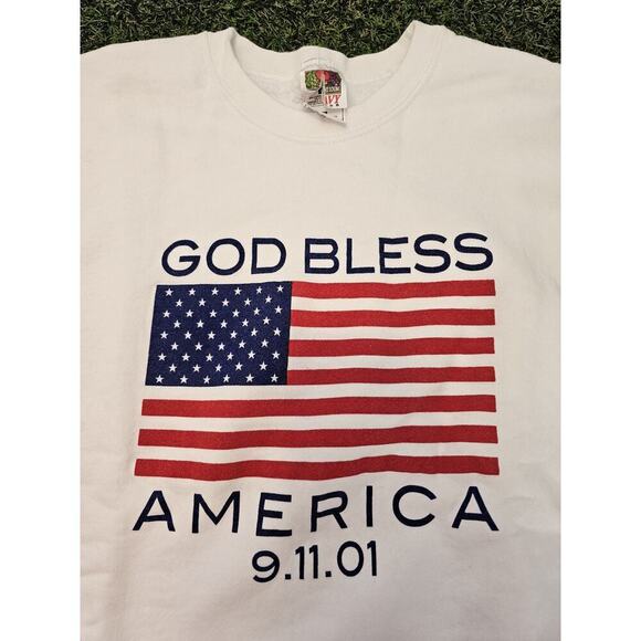 Vintage God Bless America 9.11.01 Sz Large Red White Blue NY USA Patriotic - Picture 2 of 6
